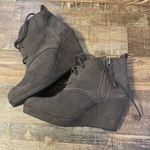 Dolce Vita ankle booties